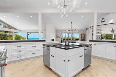 Sweeping Monterey Bay views, exceptional privacy, and a - photo 10