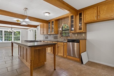 Very well-built and meticulously maintained, this 3-bedroom - photo 16