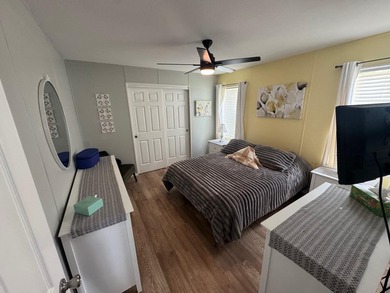 BEAUTIFUL HOME, WELL MAINTAINED, WITH 2 BEDROOMS, 2 BATHS - photo 17
