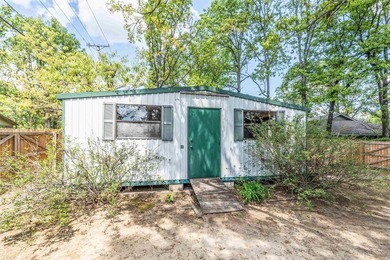 Discover this amazing split floor plan home with TWO primary - photo 19