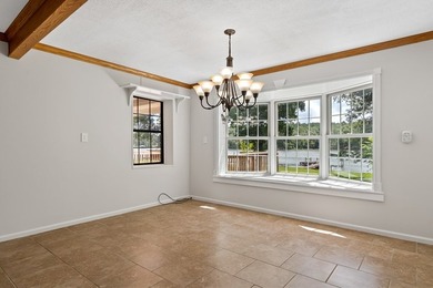 Very well-built and meticulously maintained, this 3-bedroom - photo 20