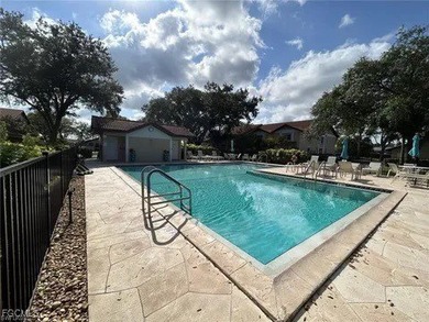 3 bed/2 bath FIRST floor condo with a garage located in Marbella - photo 24