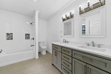 Very well-built and meticulously maintained, this 3-bedroom - photo 24