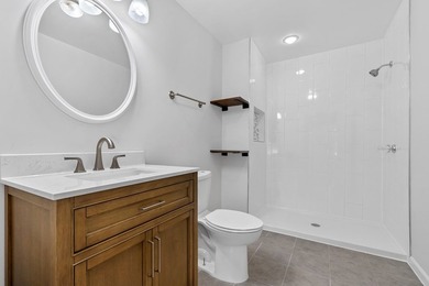 Very well-built and meticulously maintained, this 3-bedroom - photo 28