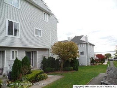 Raritan Bay  Townhome/Townhouse For Sale in Staten Island New York