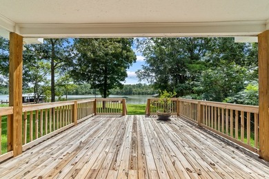 Very well-built and meticulously maintained, this 3-bedroom - photo 34
