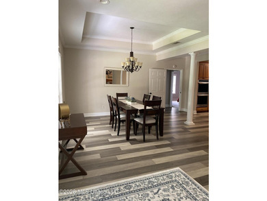 Beautiful Southern Home. Situated on 2 lots with exceptional - photo 9