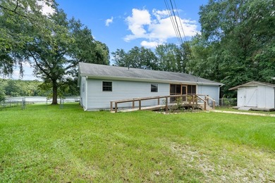 Very well-built and meticulously maintained, this 3-bedroom - photo 40