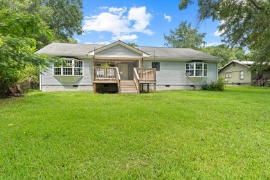 Very well-built and meticulously maintained, this 3-bedroom - photo 41