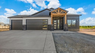 Colorado River Home For Sale in Clifton Colorado