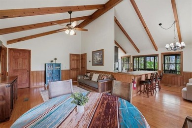 Move right in and start living your mountain dream in this - photo 7