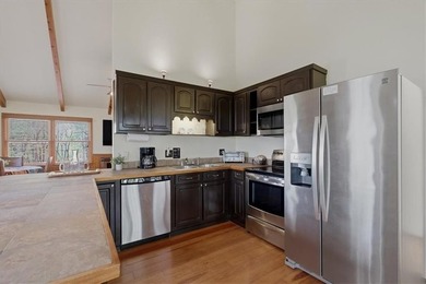 Move right in and start living your mountain dream in this - photo 10