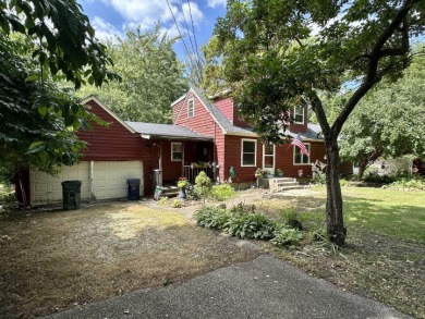 Lake Home For Sale in Algonquin, Illinois