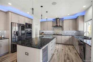 Custom-built waterfront luxury offering approximately 3,504 - photo 15