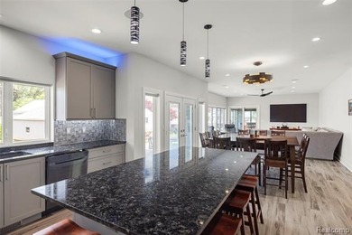 Custom-built waterfront luxury offering approximately 3,504 - photo 17