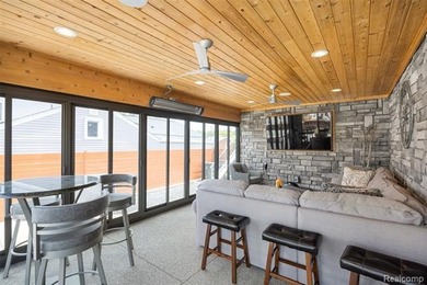 Custom-built waterfront luxury offering approximately 3,504 - photo 21