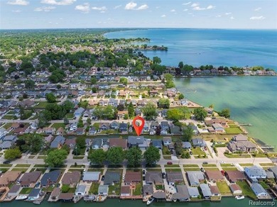 Custom-built waterfront luxury offering approximately 3,504 - photo 30