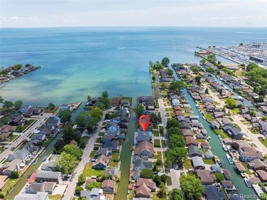 Custom-built waterfront luxury offering approximately 3,504 - photo 31