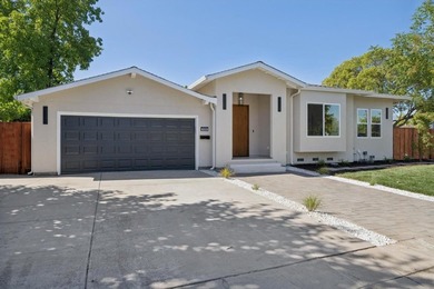 Welcome to this thoughtfully designed, expanded, and extensively - photo 2