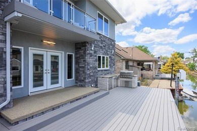 Custom-built waterfront luxury offering approximately 3,504 - photo 43