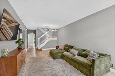 Welcome to this beautifully maintained and RARELY AVAILABLE 4 - photo 5