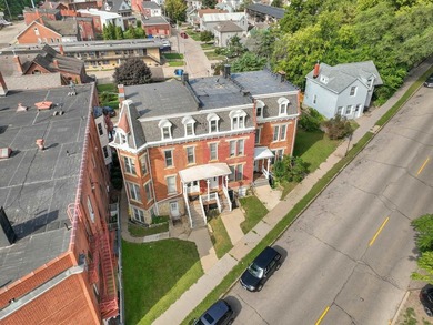 Looking to invest in a property with timeless character and - photo 2