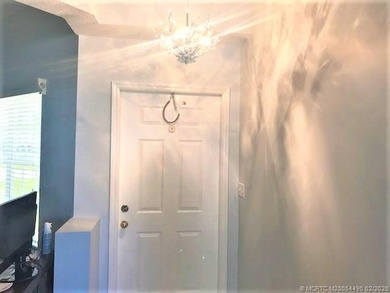 Immaculate and well maintained home in the heart of Palm City - photo 3