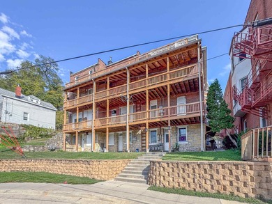 Looking to invest in a property with timeless character and - photo 4