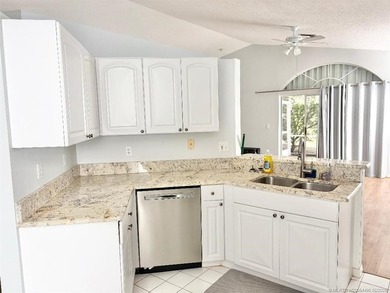 Immaculate and well maintained home in the heart of Palm City - photo 8