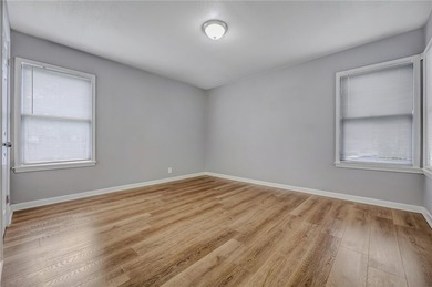 Move-in ready and impeccably maintained, this charming Lindale - photo 12