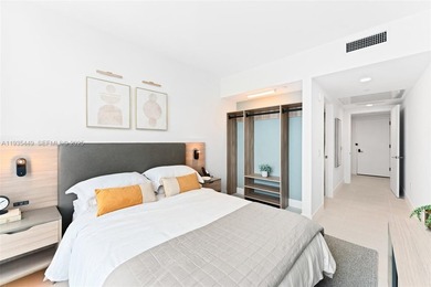 NATIIVO MIAMI RESIDENCE 4415. 3 BEDROOMS/3 BATHROOMS - LOCKOUT