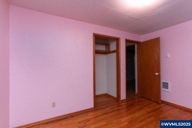 This spacious home nestled in a quiet culdesac, in a highly