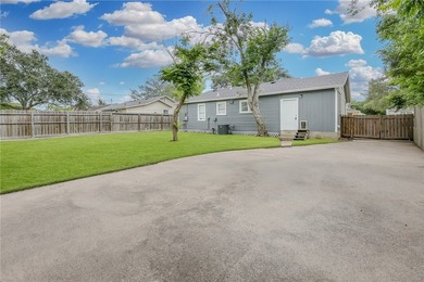 Move-in ready and impeccably maintained, this charming Lindale - photo 18