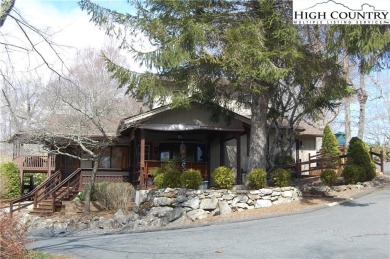 Land Harbors Lake Home For Sale in Newland North Carolina