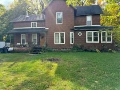 (private lake, pond, creek) Home For Sale in Battle Creek Michigan