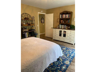 MOVE IN READY!!! This beautifully updated townhome in desirable - photo 11