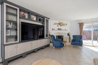 Welcome to a truly exceptional luxury residence, where refined - photo 14