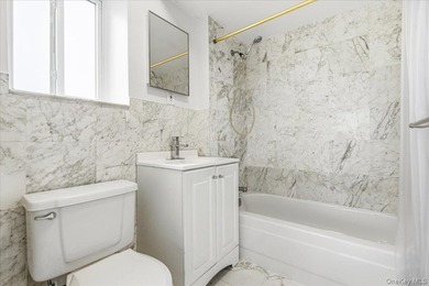 Duplex Penthouse Condo with Outdoor Space and Deeded Parking in - photo 21