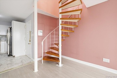 Duplex Penthouse Condo with Outdoor Space and Deeded Parking in - photo 22