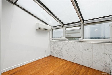 Duplex Penthouse Condo with Outdoor Space and Deeded Parking in - photo 25