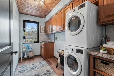 This one has the space you've been looking for-two living areas - photo 31