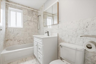 Duplex Penthouse Condo with Outdoor Space and Deeded Parking in - photo 36