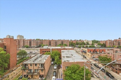 Duplex Penthouse Condo with Outdoor Space and Deeded Parking in - photo 39