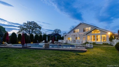 Welcome to a truly exceptional luxury residence, where refined - photo 44