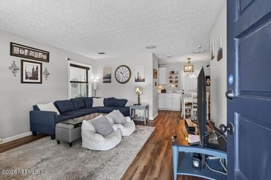 Welcome home to this charming brick beauty nestled on an - photo 5