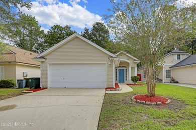**FRESHLY PAINTED**FENCED BACKYARD**NEW ROOF 10/24** Discover - photo 1