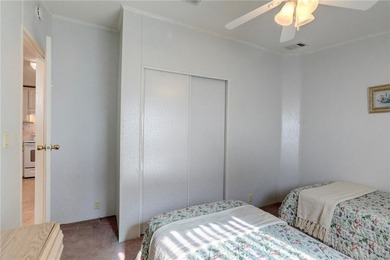 Offers sturdy 2x6 construction. Fully furnished residence - photo 13
