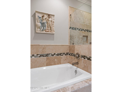 Seller is willing to contribute to the buyer's closing costs - photo 14