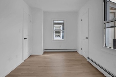 Charming Starter Home - Fully Renovated & Move-In Ready This - photo 16