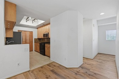 Newer three level Townhome, one block to the fabulous La Costa - photo 17